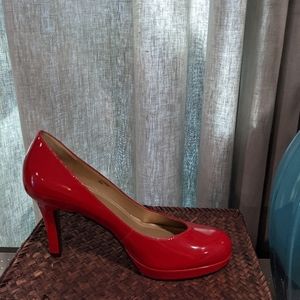 Tahari Red Patent Leather Pumps 8.5M, Never worn
